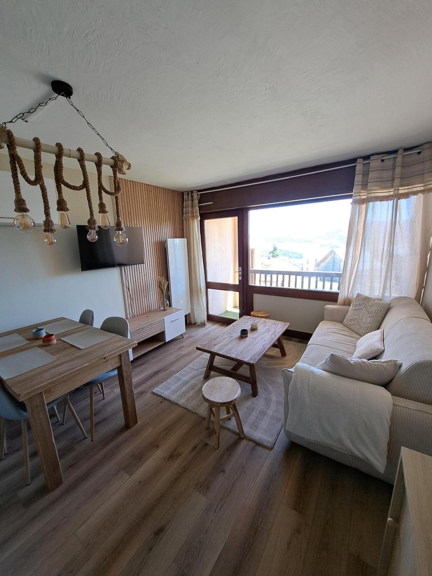 Studio Cabine 4 Couchages, Vue Face Aux Montagnes Font-Romeu-Odeillo-Via Exteriér fotografie