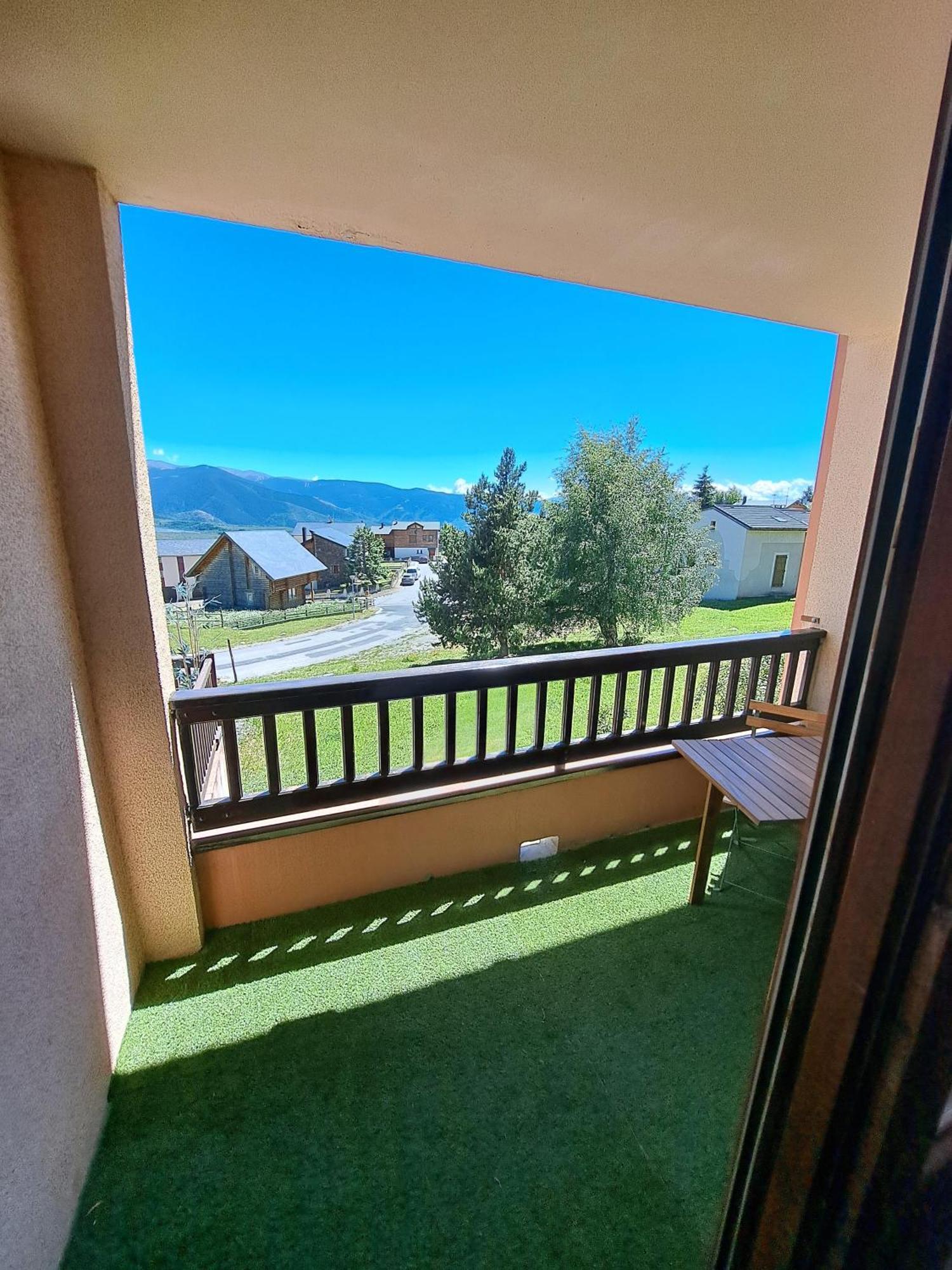 Studio Cabine 4 Couchages, Vue Face Aux Montagnes Font-Romeu-Odeillo-Via Exteriér fotografie