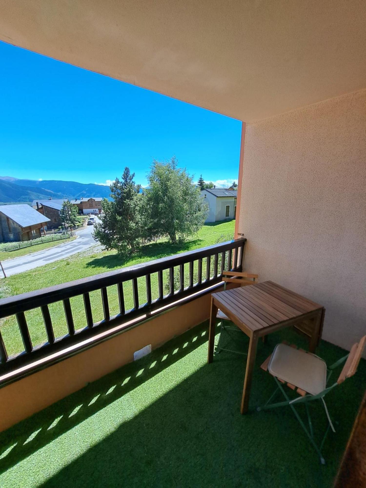 Studio Cabine 4 Couchages, Vue Face Aux Montagnes Font-Romeu-Odeillo-Via Exteriér fotografie